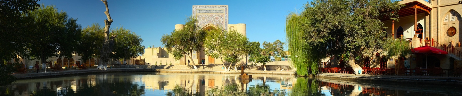 Vue sur le Lyab i Hauz, Boukhara, Ouzbékistan