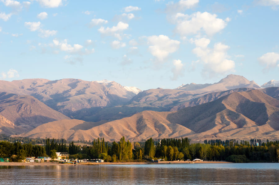 lac-issyk-kul-kirghizistan
